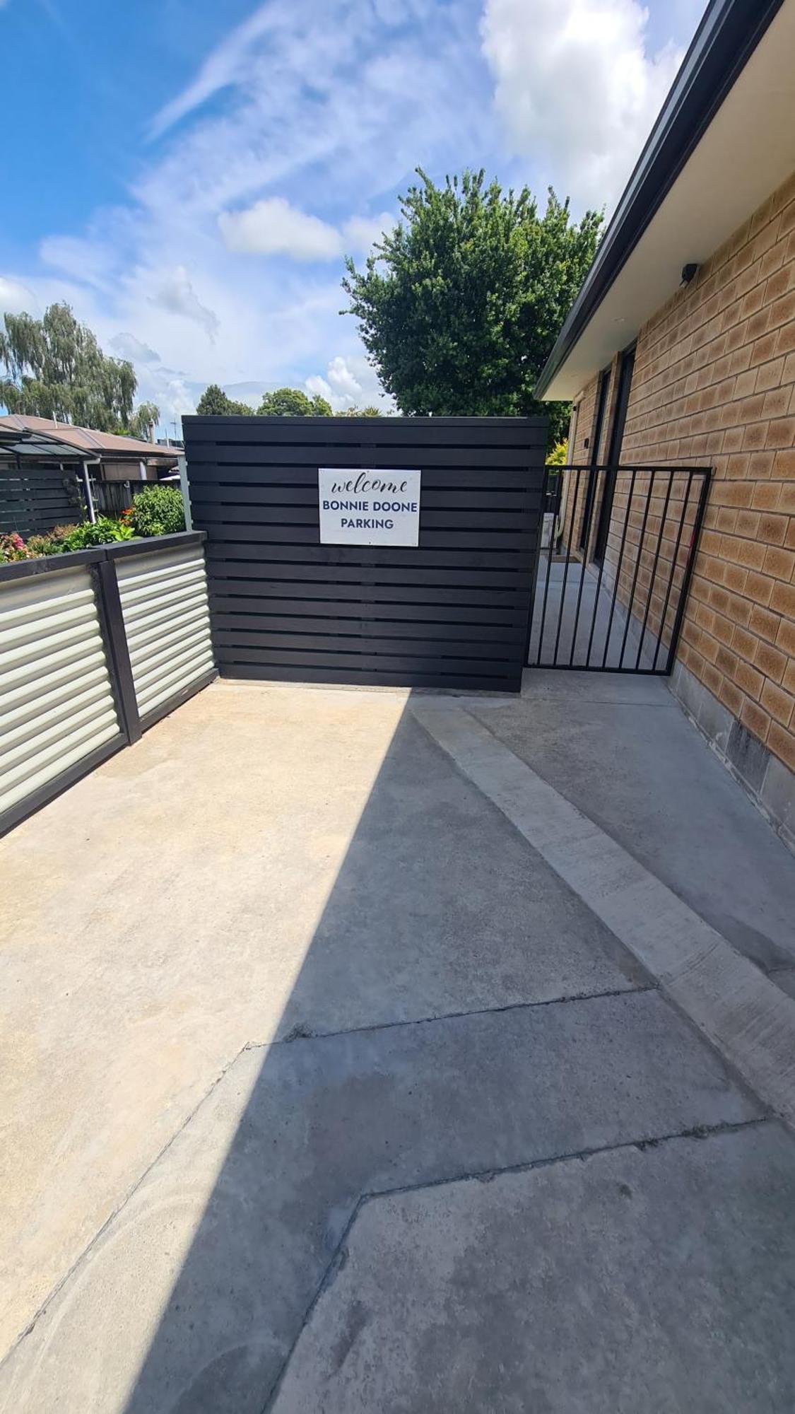 Bonnie Doone Hotel Te Awamutu Exterior photo