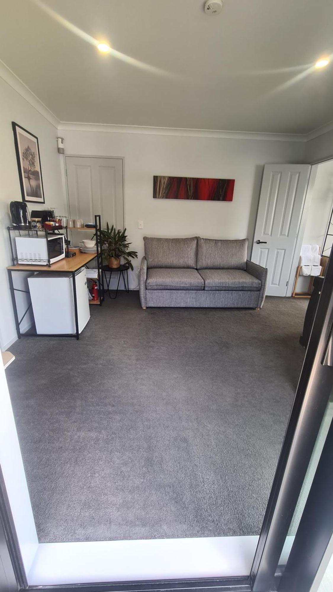 Bonnie Doone Hotel Te Awamutu Exterior photo